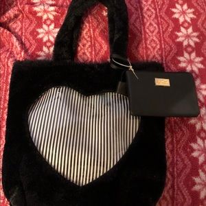 Furry Betsy’s Johnson bag with heart and purse